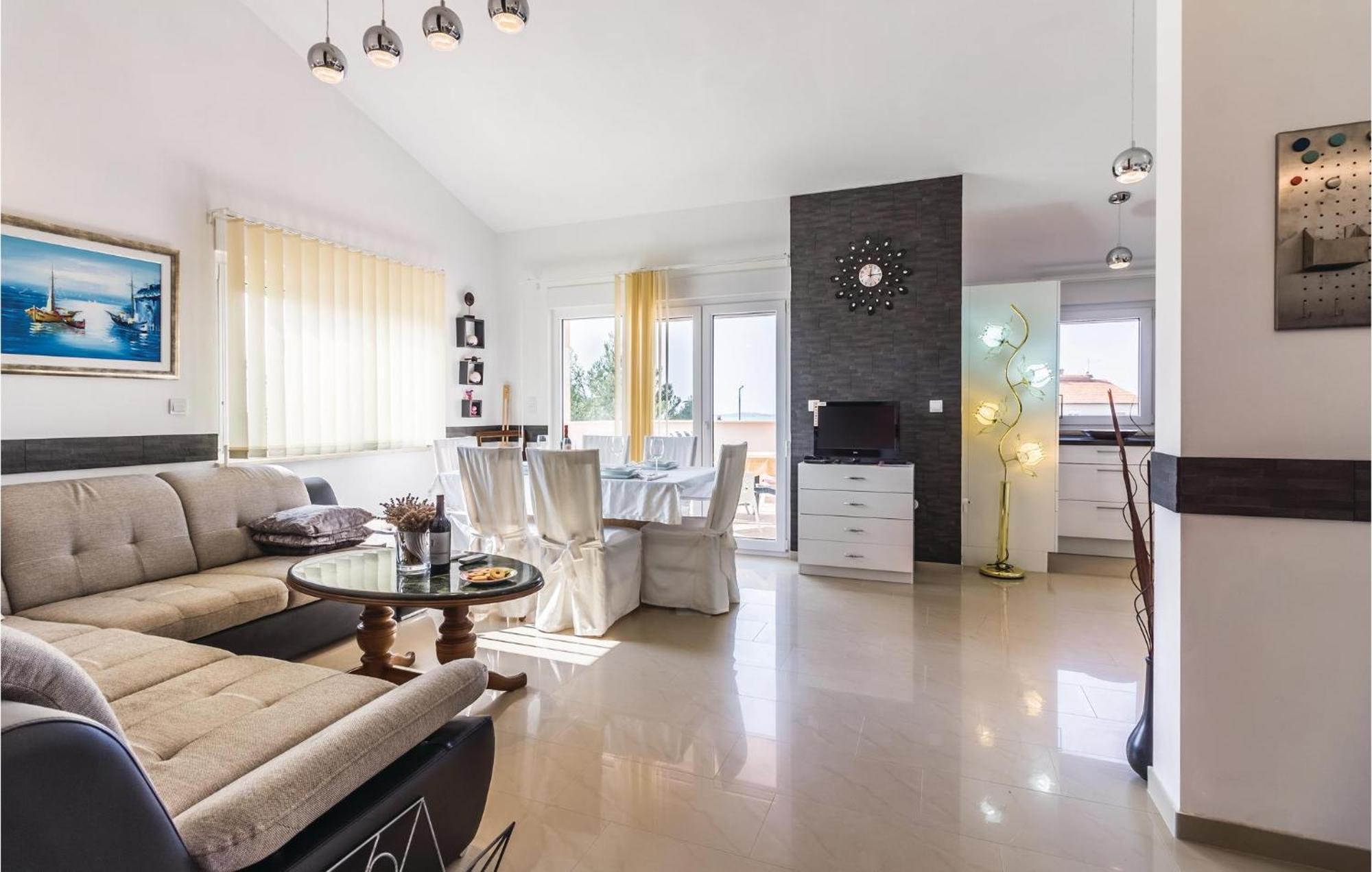 Stunning Apartment In Fazana With House Sea View מראה חיצוני תמונה