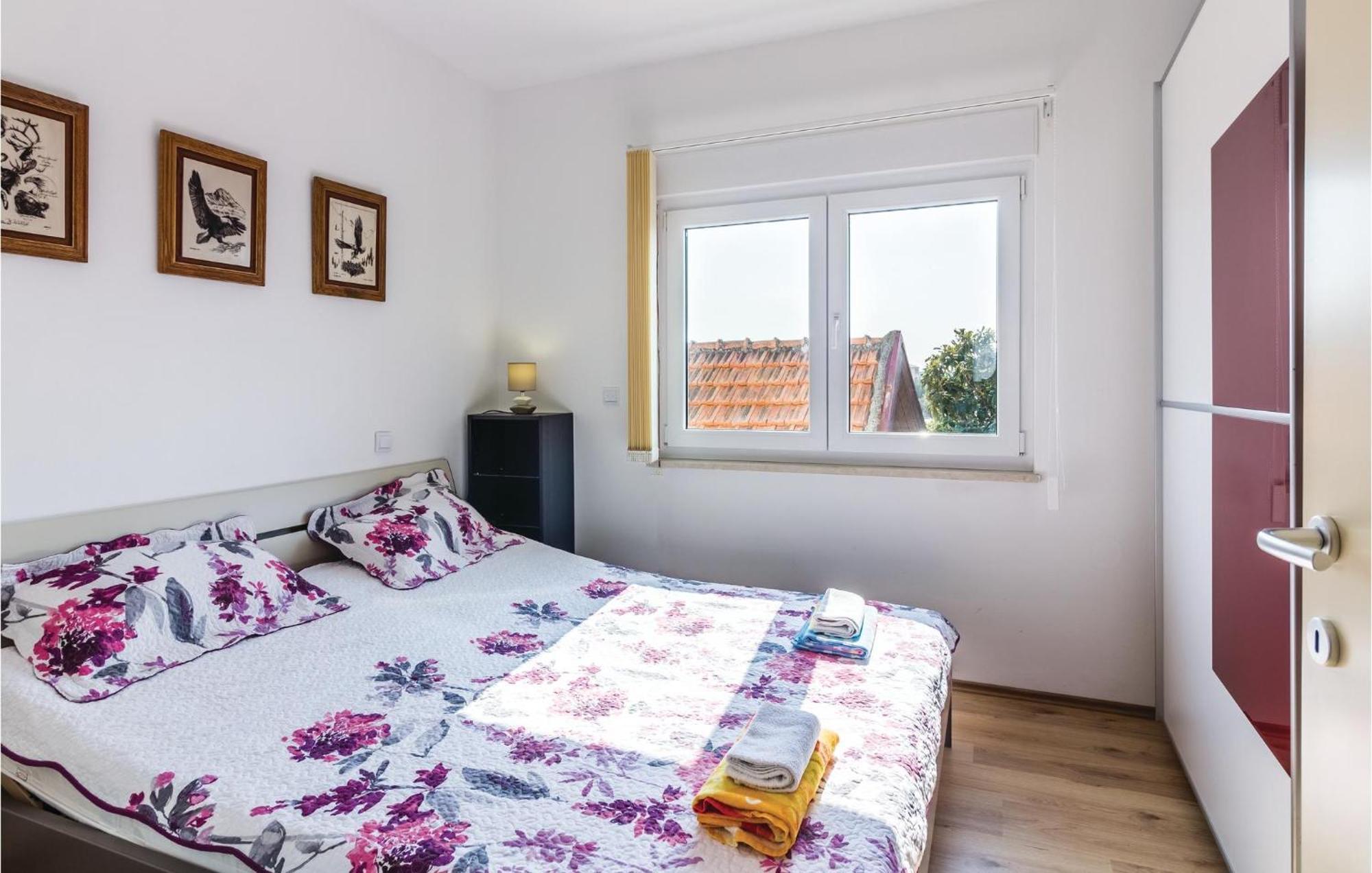 Stunning Apartment In Fazana With House Sea View מראה חיצוני תמונה